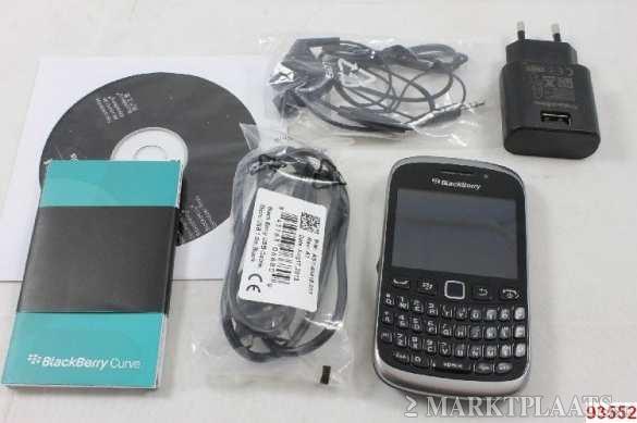 BlackBerry Curve 9320 Qwerty