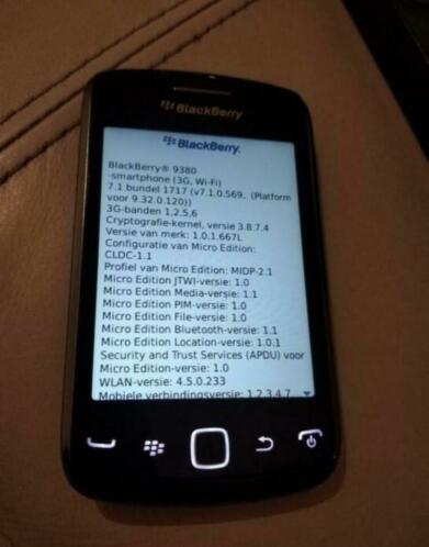 BlackBerry Curve 9380