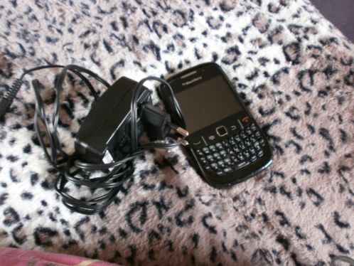 Blackberry Curve te koop (simlock vrij). 