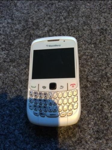 BlackBerry Curve wit incl oplader en oordopjes