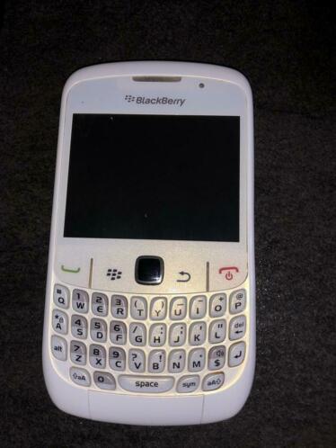 Blackberry curve wit ( met alles in zijn doos oplader etc)