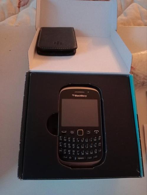BlackBerry curved 9320