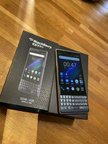 BlackBerry Key2 LE 32GB GoudChampagne Kleur