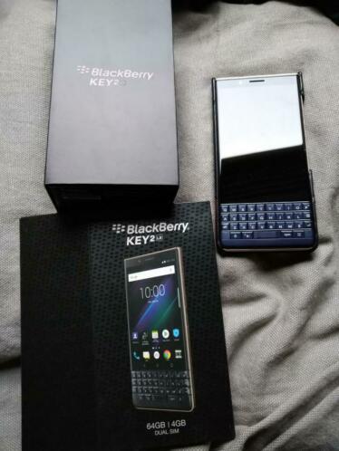 Blackberry key2 LE, dual sim.