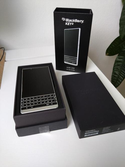 BlackBerry Key2 silver edition