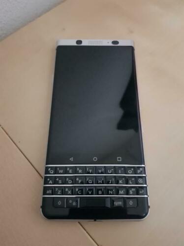 BlackBerry keyone 32gb (Android)