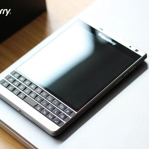 BlackBerry Paspoort 4G Silver Edition EU-model Nieuw