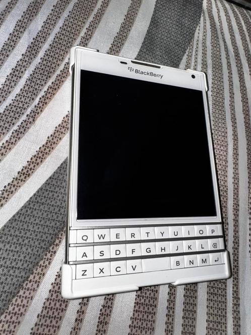 Blackberry paspoort zo goed als nieuw