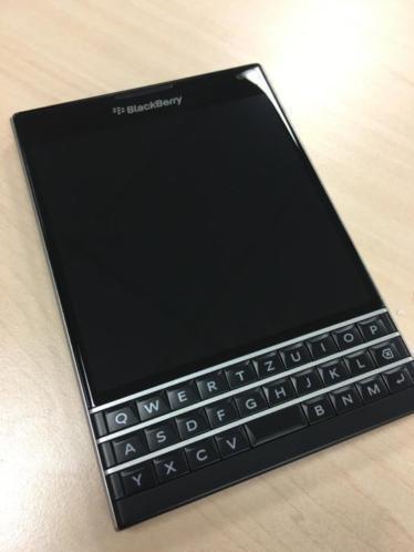 Blackberry Passport Black Als NIEUW  Garantie