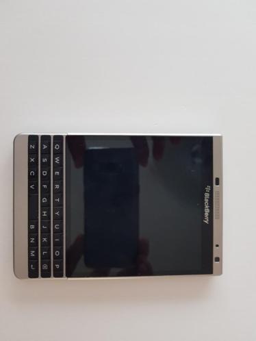Blackberry passport silver edition
