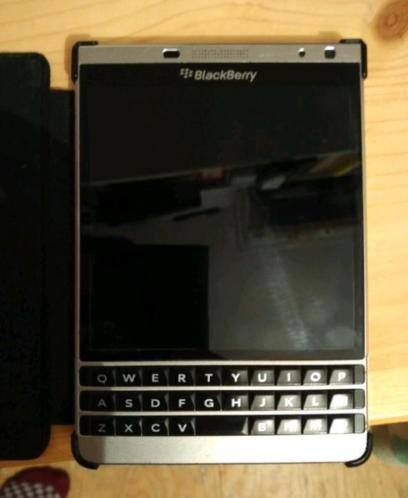 blackberry passport silver edition