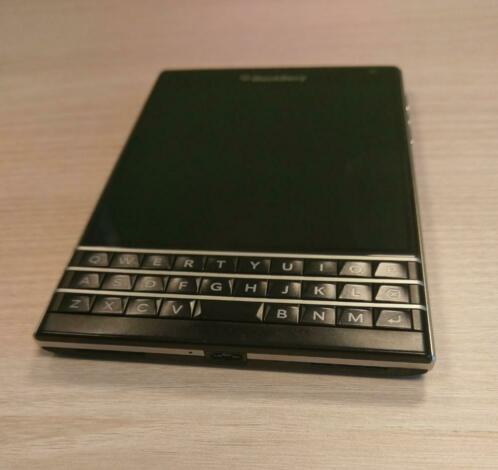 BlackBerry Passport z.g.a.n. incl.doos en toebehoren