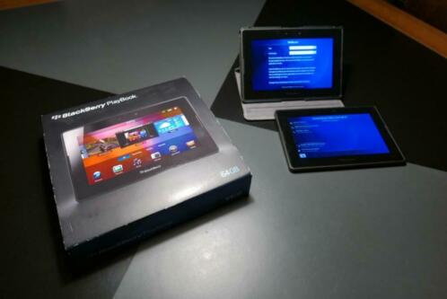 Blackberry playbook 2x ( een 16G model en een 64 G model )