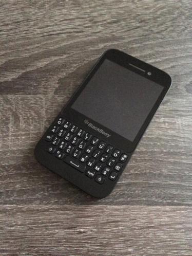 BlackBerry Q5 Touch Black Edition 100 KRASVRIJ nu 79,- p.s