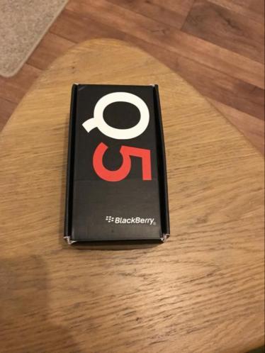 Blackberry q5 zwart nieuwstaat
