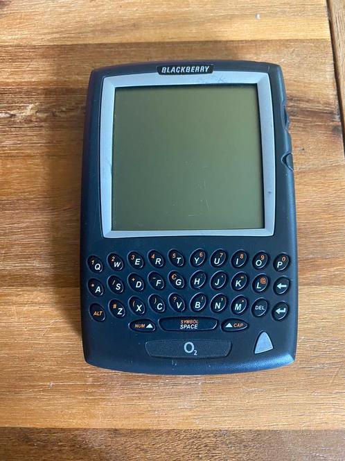 Blackberry R900