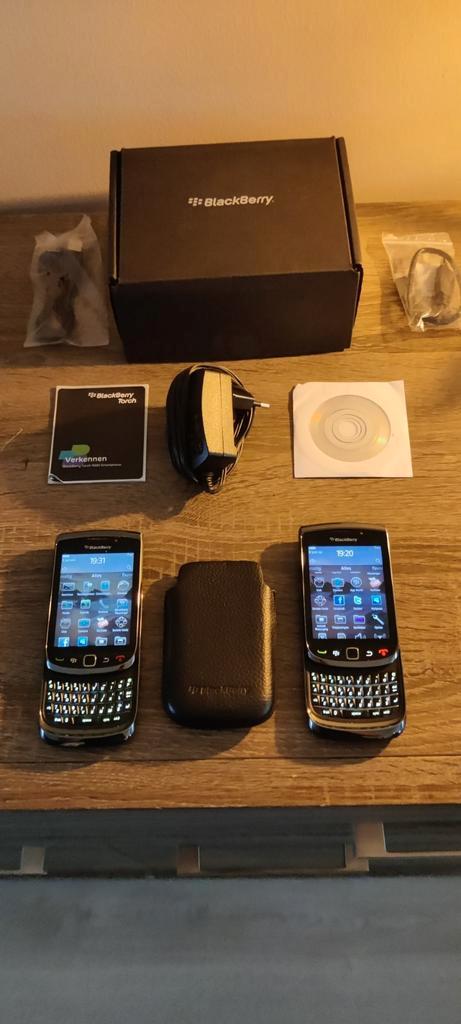 Blackberry torch 9800 2stuks compleet