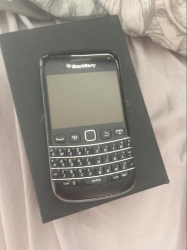 BlackBerry touch 9900