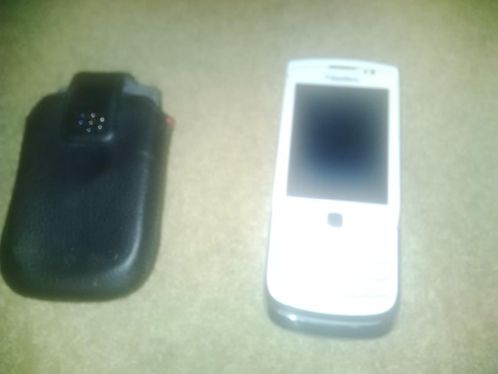 Blackberry Tourch 9800 white