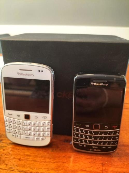 Blackberry Witte Bold en zwarte bold te koop.