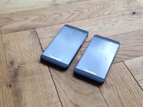 Blackberry Z10 Black Edition  4G  ZGAN  2j Garantie 149