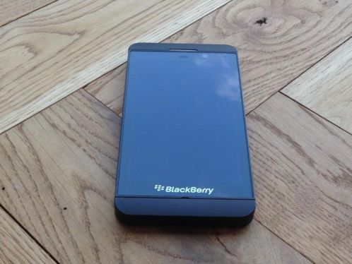 Blackberry Z10 Zwart 4G  5m Garantie  ZGAN  Hoes 139,-