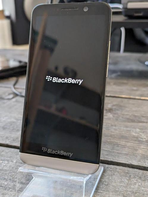 BlackBerry z30