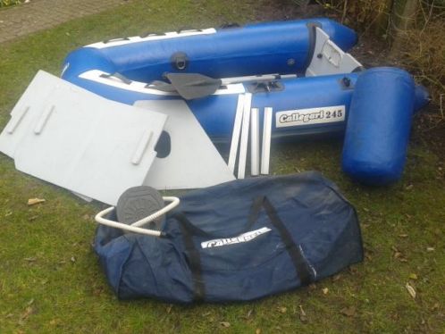 Blauwe Rubberboot, model Callegari 245 vaarseizoen