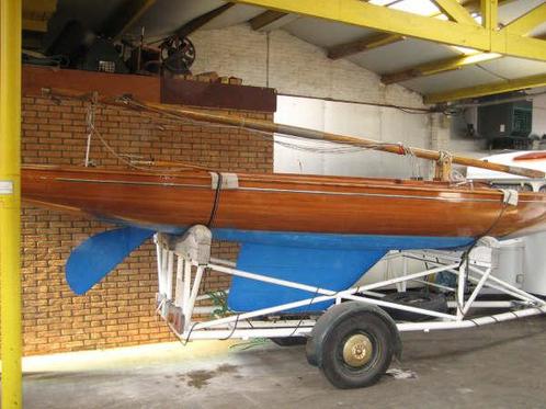 BM 16m2 mahoniehouten zeilboot incl. trailer