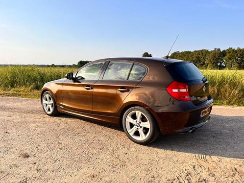 BMW 1-Serie 116i - 2.0 Liter - 122 PK - 5DR - Marakesh Bruin