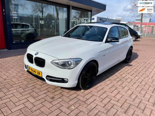 BMW 1-serie 116i SPORT-line  Navi PROF  Xenon Dak Camera