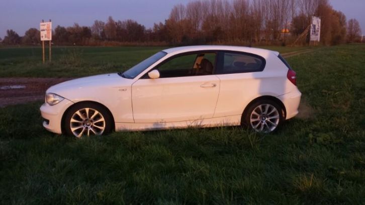 bmw 1 - serie 116i wit nap Vol  Zeer mooi