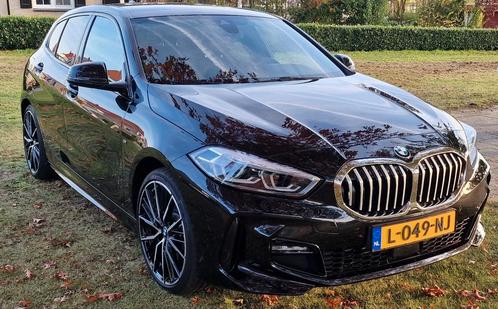 BMW 1-Serie 120i M sport leer 178pk Aut 2021 Zwart