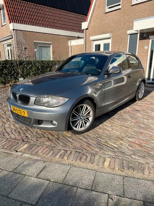 BMW 1-Serie (e87) 2.0 118I 3DR Grijs M-Line Edition-line