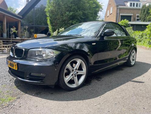 BMW 1-Serie (e87) 3.0 125I Cabrio 2010 Zwart