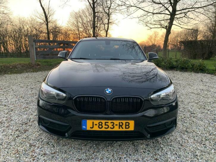 BMW 1-Serie (f20) 118i 136pk 2015 Zwart