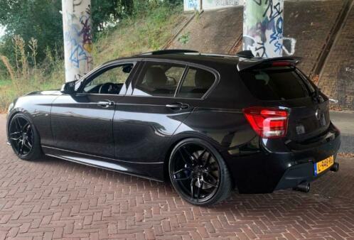 BMW 1 serie M135i 400PK Performance High Executive SCHUIFDAK