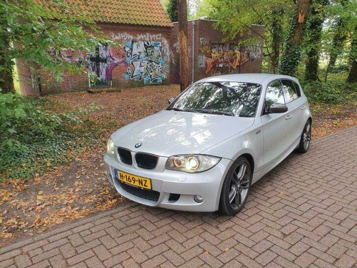  BMW 120i M Performance 170pk Xenon, M Velgen 18inch etc