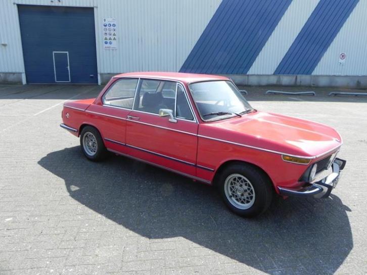 BMW 2002 2.0 1975 Rood