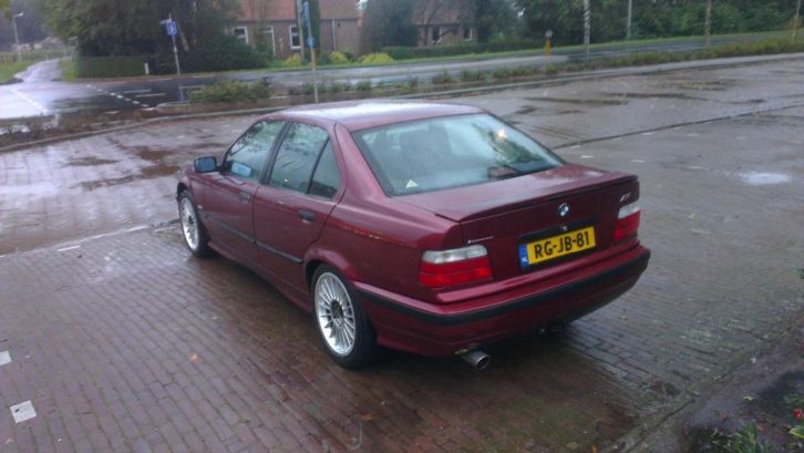 BMW 3-Serie 1.6 316I 1997 Rood