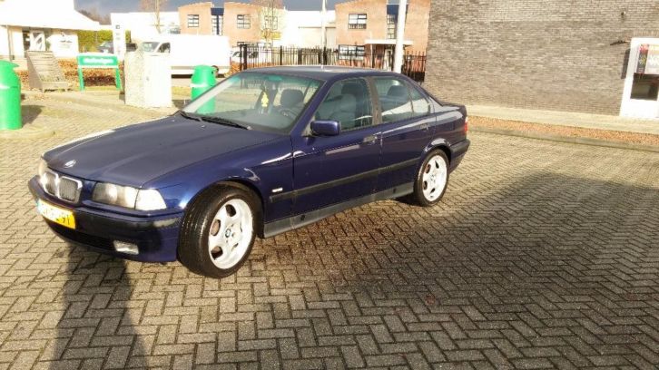 BMW 3-Serie 1.6 316I 1998 Blauw