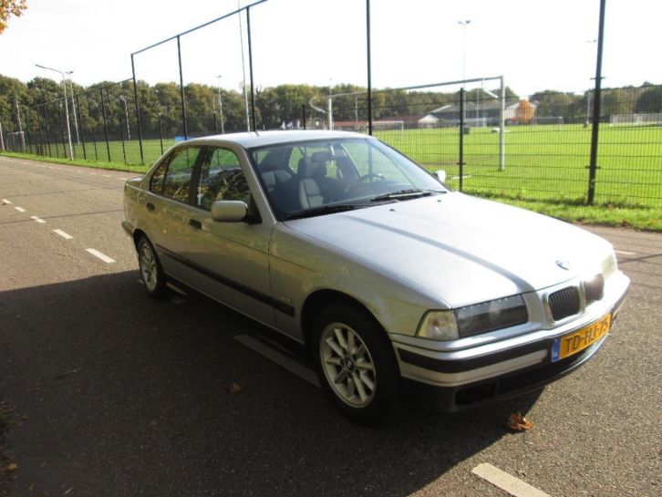 BMW 3-Serie 1.6 316I 1998 Grijs