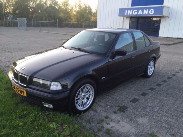 BMW 3-Serie 1.6 316I BJ 1998 Zwart APK mei 2016