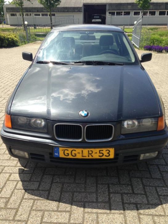 BMW 3-Serie 1.6 I 316 U9 1993 Zwart