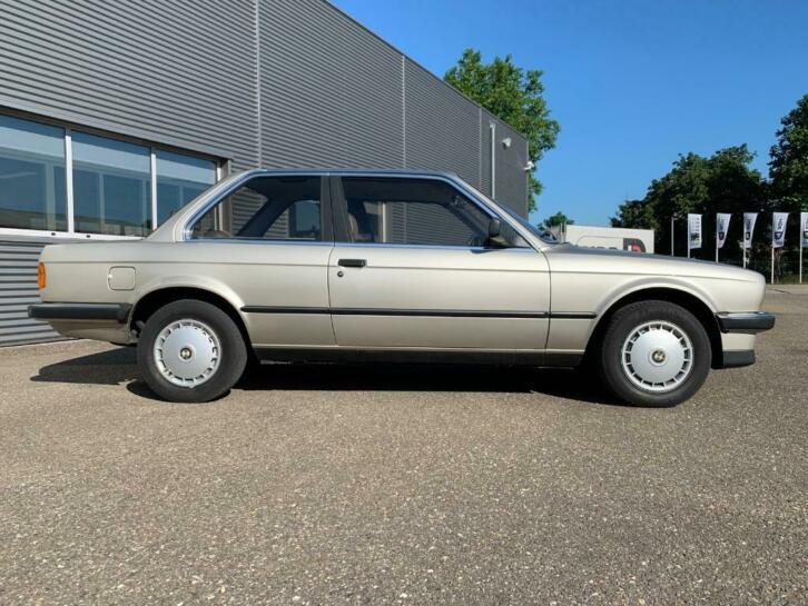 BMW 3-Serie 1.8 316 AUT 1986 Beige