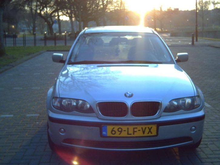 BMW 3-Serie 1.8 I 316 19-12- 2002 Grijs KM NAP