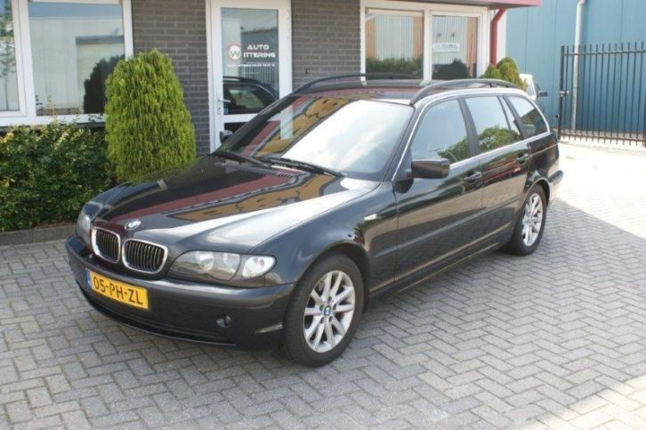 BMW 3-Serie 1.8 I 316 Touring Special Edition leder Zwart