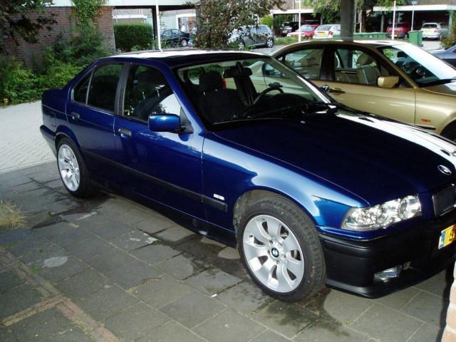 BMW 3-Serie 1.8 I 318 1998 Blauw (318i)