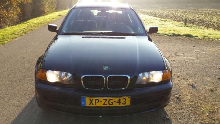 BMW 3-Serie 1.9 I 316 1999 Blauw