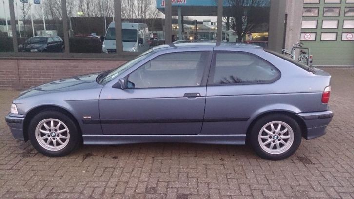 BMW 3-Serie 1.9 I 316 Compact 2000 Blauw